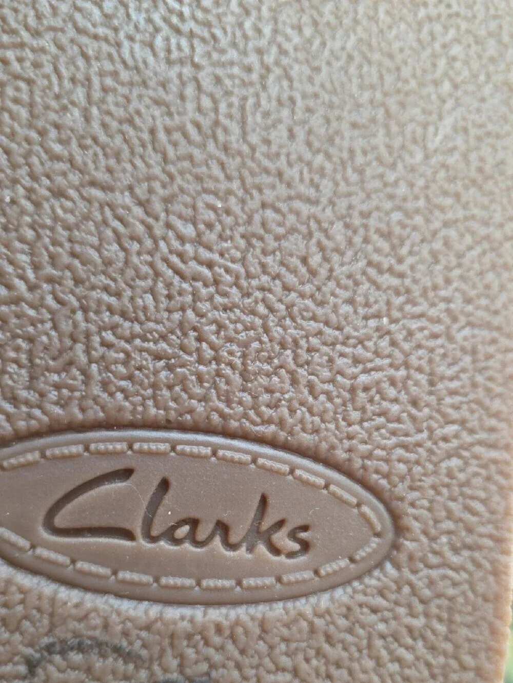 Clarks Brown Leather Chukka Boots — Lace-Up Casual Style